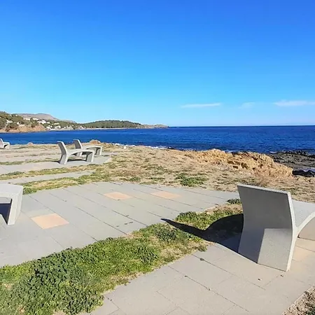 Comodo En Llanca, Cerca De Playas Y Tiendas, Wifi Incluido - Es-170-94 Apartment