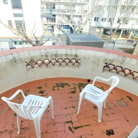 Comodo En Llanca, Cerca De Playas Y Tiendas, Wifi Incluido - Es-170-94 Apartment *