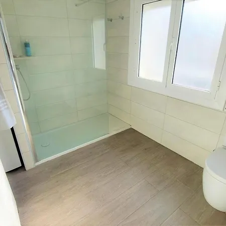 Apartment Comodo En Llanca, Cerca De Playas Y Tiendas, Wifi Incluido - Es-170-94 Llanca